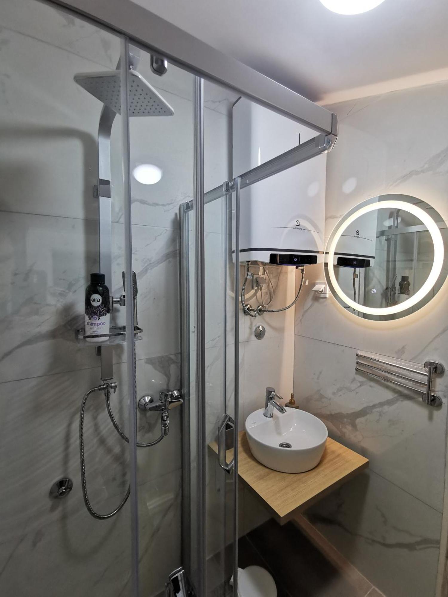 White Apartment Sarajevo - Free Parking Dış mekan fotoğraf